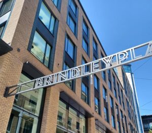 Outdoor signage at 10 Brindleyplace